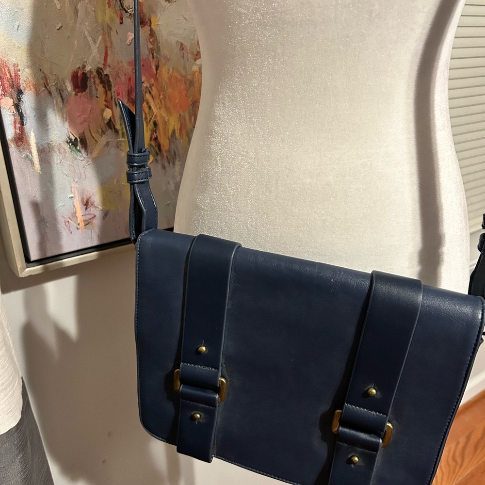 Silence and Noise Navy Leather Bag